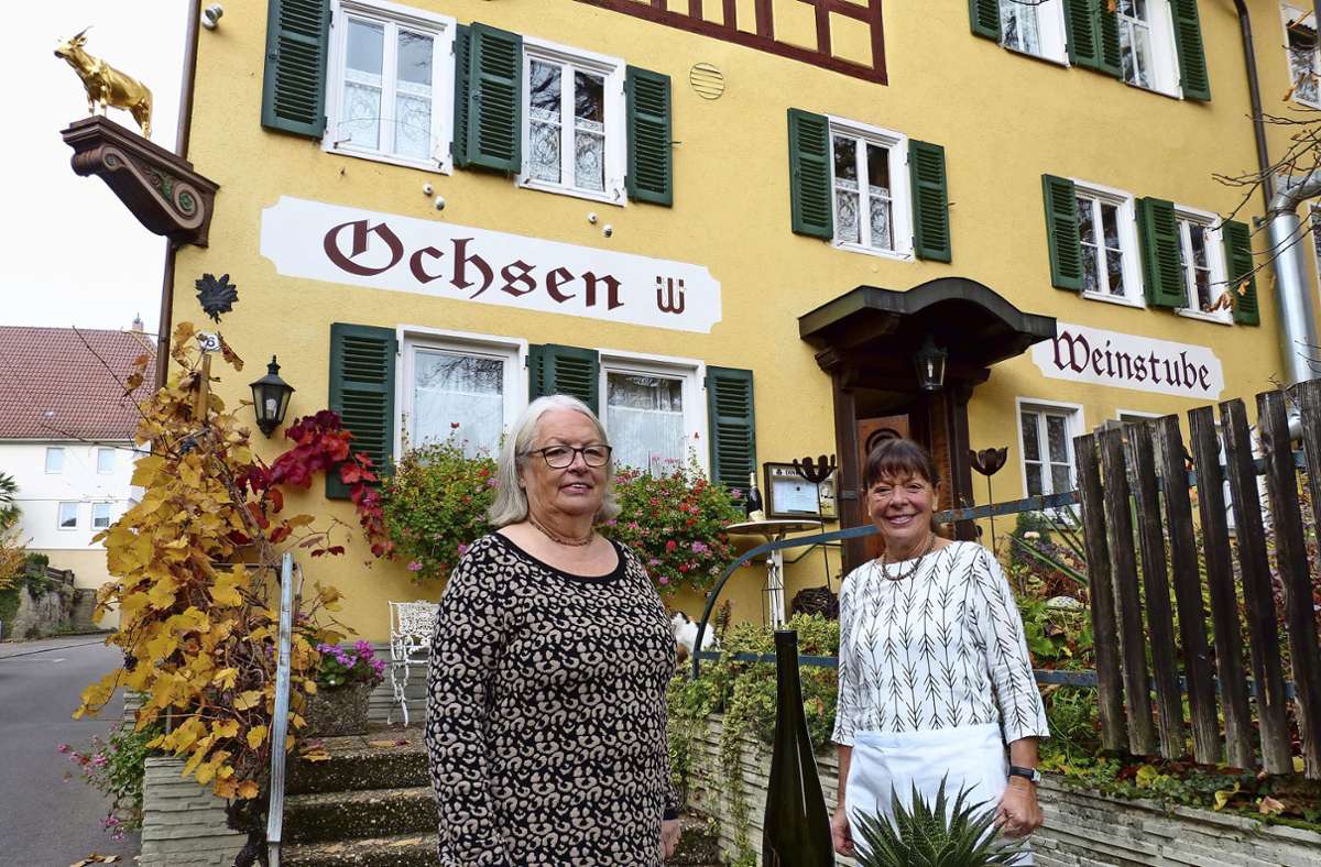 Uta und Elke (rechts) Wagner warten die Entwicklungen in der Gastronomie bis Frühjahr ab. Foto: Alexander Müller