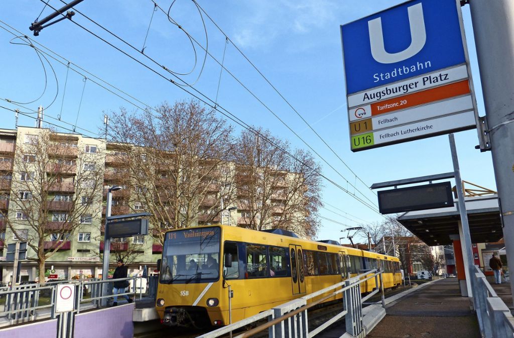 Kein Platz für einen 80 Meter langen Hochbahnsteig – Neuer Halt bei Tankstellen geplant: Aus für Stadtbahnhalt am Augsburger Platz