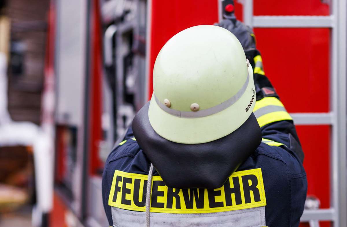 Feuerwehr in Kirchheim: Mann löscht Brand mit Gartenschlauch