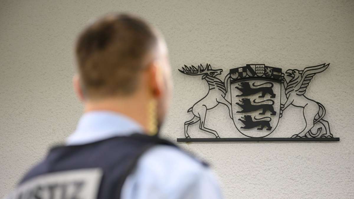 Landgericht Stuttgart: Starker Andrang bei Mordprozess nach Schüssen in Mercedes-Werk