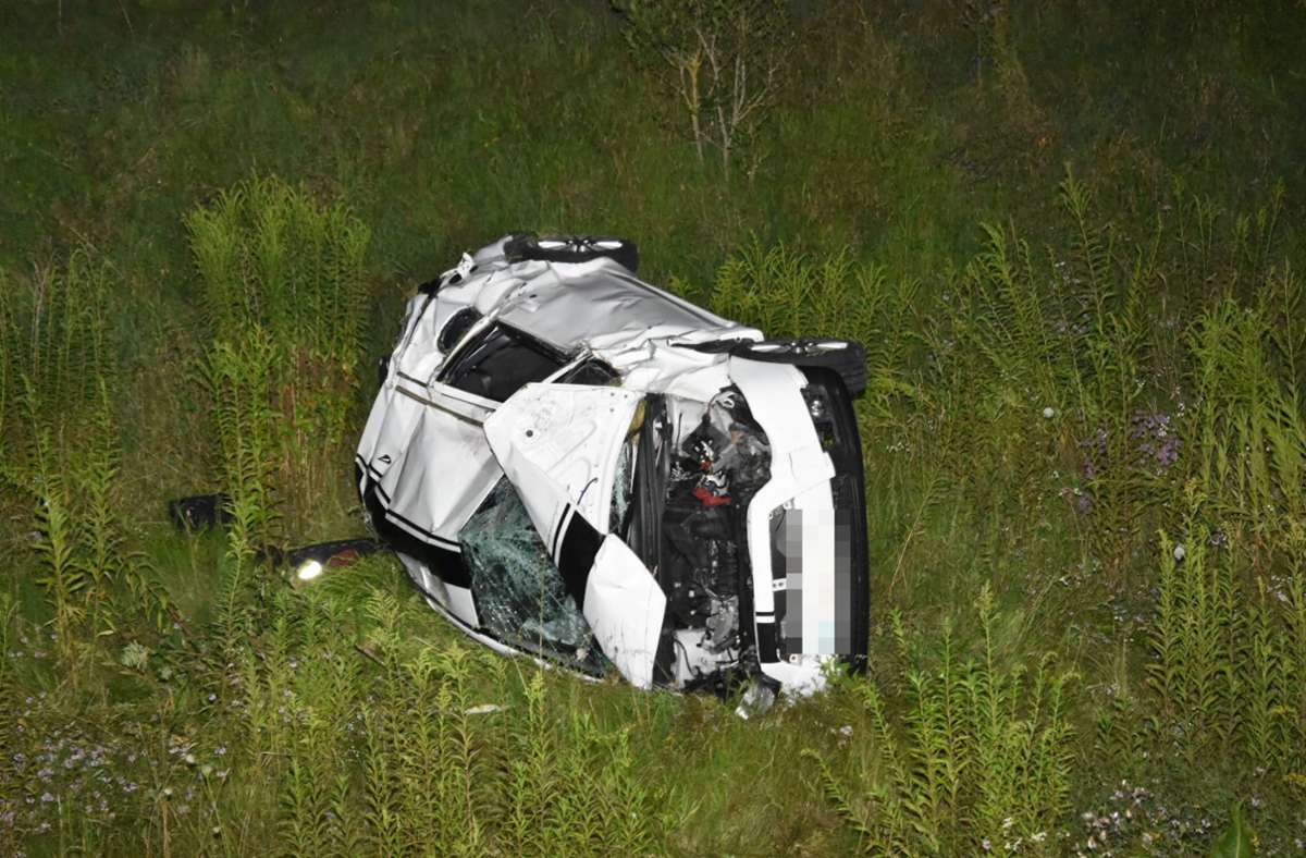 Unfall im Rhein-Neckar-Kreis: Auto kommt von Straße ab - 18-Jähriger schwer verletzt