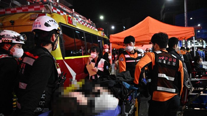 Mindestens 146 Personen sterben bei Massenpanik in Seoul