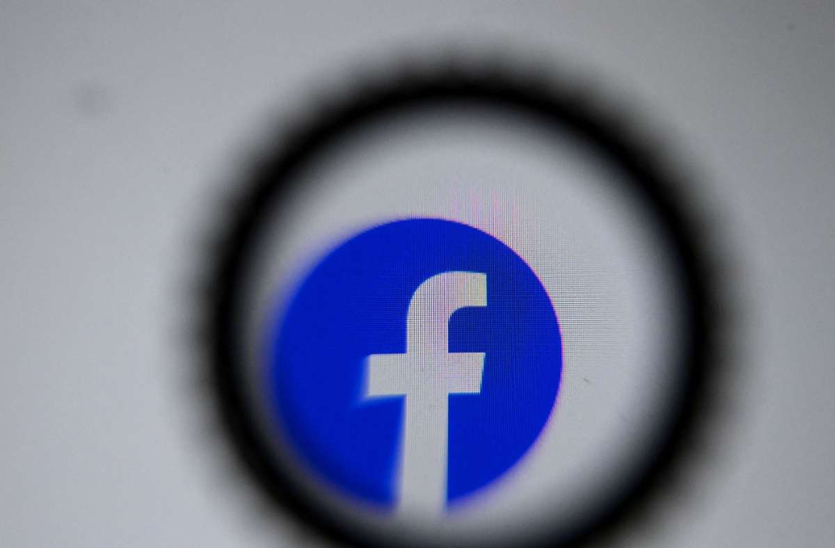 Der Fokus von Facebook soll eher auf junge Menschen ausgerichtet werden. Foto: AFP/KIRILL KUDRYAVTSEV