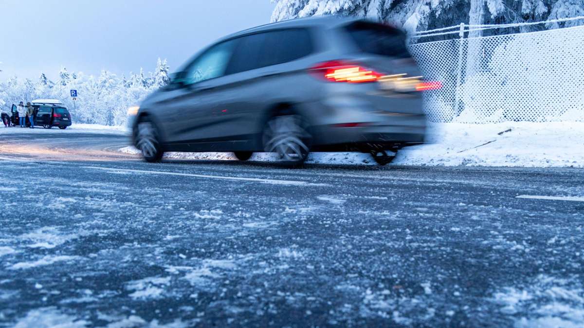 Winterwetter im Südwesten: Glatte Straßen sorgen für viele Unfälle