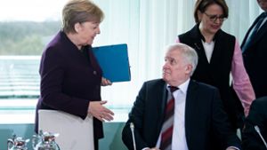 Horst Seehofer will Angela Merkels Hand nicht schütteln