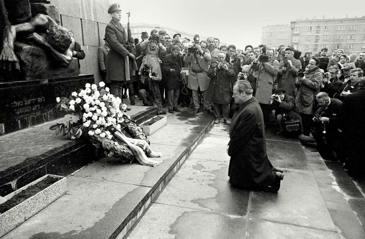 Bei Willy Brandts Kniefall in Warschau 1970 stand  Sven Simon genau an der richtigen Position für sein Bild.
