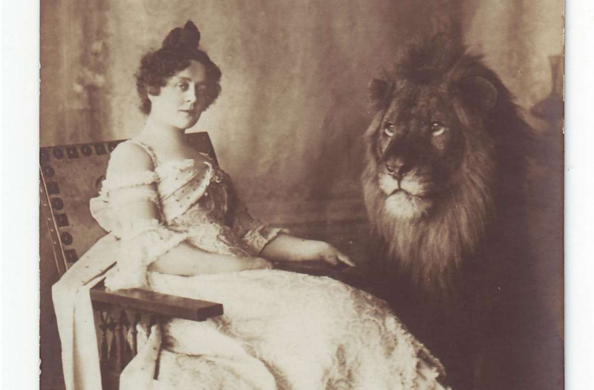 Claire Heliot: Die erste Löwen-Bändigerin
