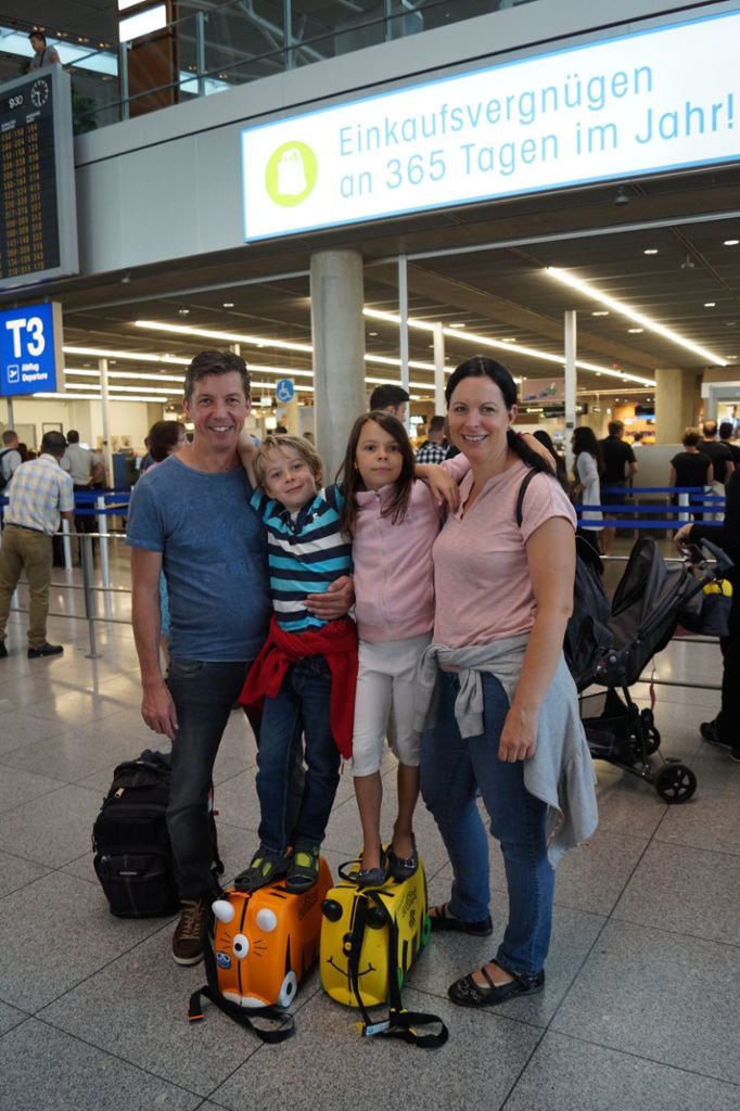 Familie Amann fliegt nach Finnland. 