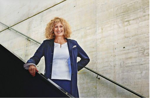 Claudia Emmert, Direktorin des Zeppelin-Museums in Friedrichshafen, will zeigen, „dass nachhaltiges Leben befreiend wirken kann. Foto: zm/zm