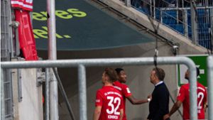 Bayern-Fans sorgen mit Hass-Banner für Unterbrechung