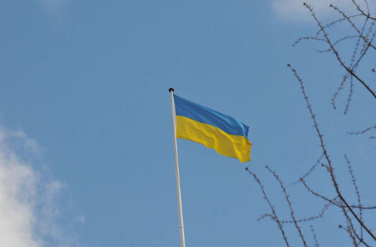 Vorfall in Oberndorf: Ukraine-Fahne im Kreis Rottweil angezündet