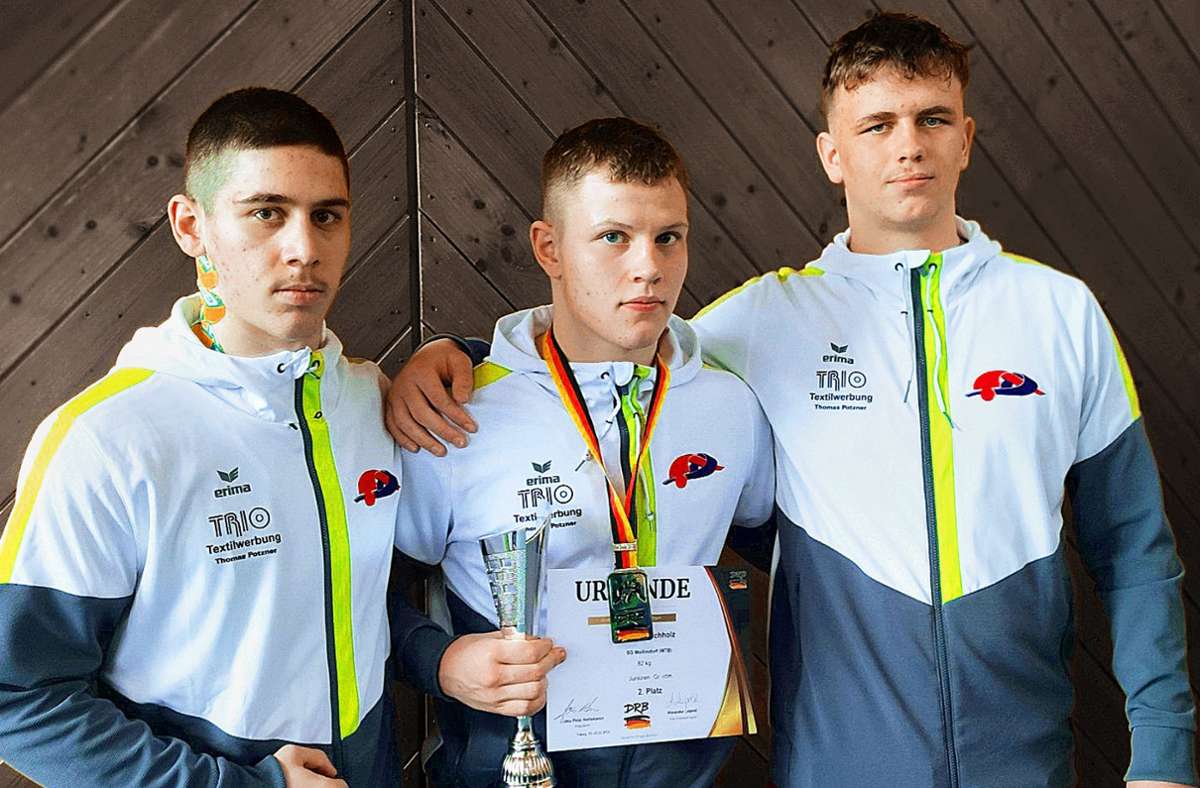 Für das Toptalent   Anton Buchholz (Mitte) ist es diesmal Silber geworden – womit der 16-Jährige seinen persönlichen Medaillensatz komplettiert hat. Foto: privat