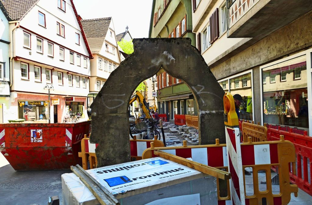 Bauarbeiten in Bad Cannstatt: Leitungsarbeiten am Thaddäus-Troll-Platz