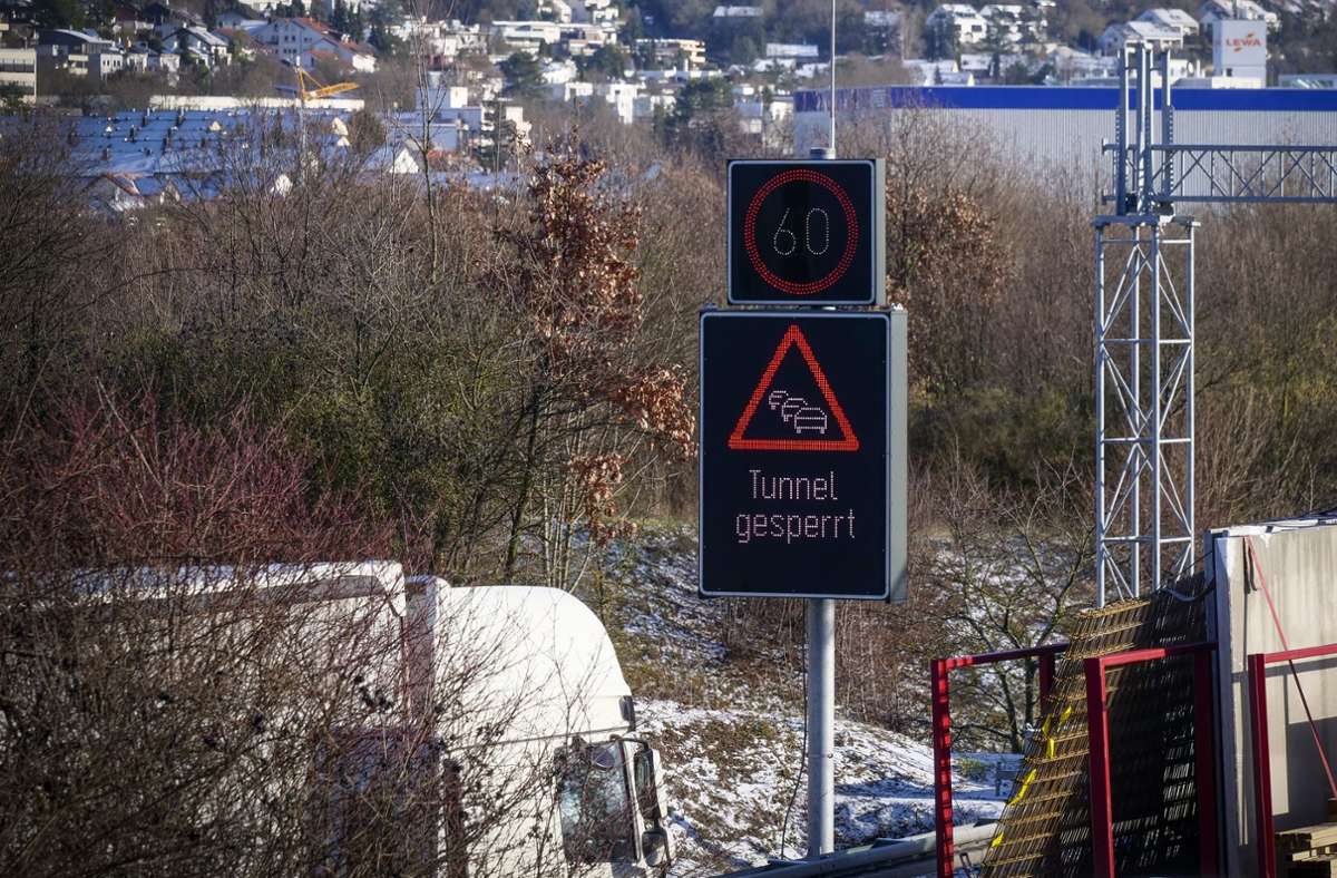 Für die Region ist es verheerend, wenn der Engelbergtunnel gesperrt ist. Foto: Simon Granville