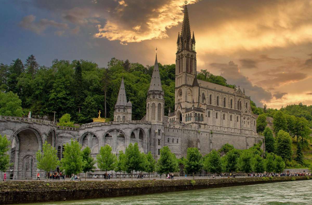 Erstmals auf Deutsch: „Lourdes“ vom Skandalautor Huysmans: Es stinkt im „Heizraum der Frömmigkeit“