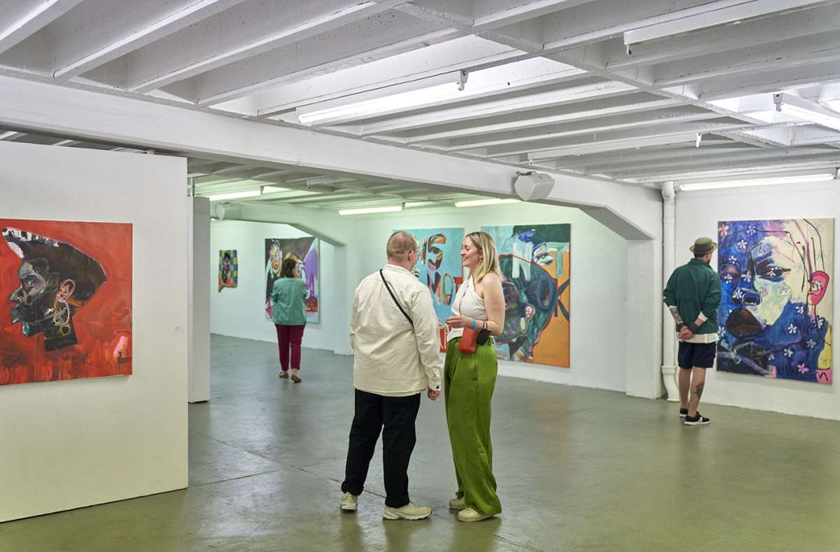 ... oder Präsentationen im Galerienhaus in der Breitscheidstraße 48 bringen aktuelle Kunstpositionen nahe.