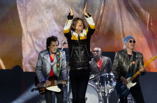 Ron Wood, Mick Jagger, Steve Jordan und Keith Richards (von links) auf der Bühne des Münchner Olympiastadions Foto: dpa/Sven Hoppe