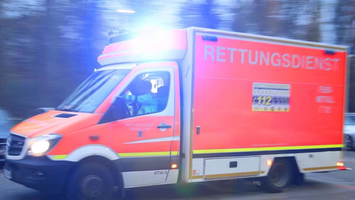 Unfall in Esslingen: Frau bei Zusammenstoß verletzt