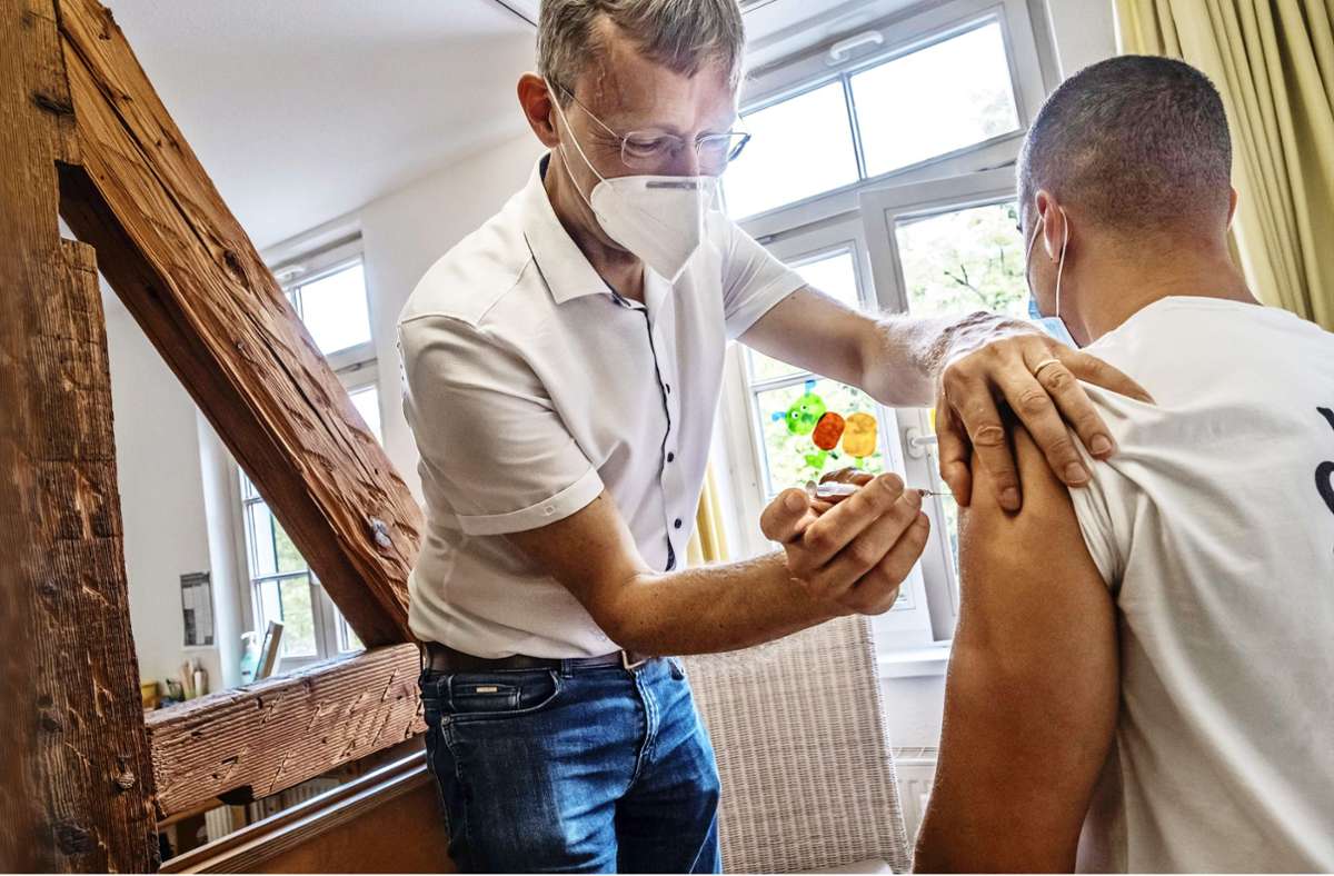 Impfen von Kindern und Jugendlichen?: Als  Kinderarzt zwischen allen Fronten