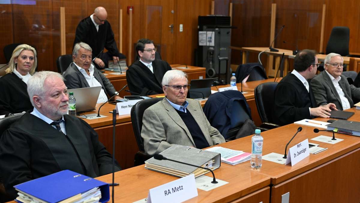 Sommermärchen-Prozess: Hoeneß bekräftigt vor Gericht: Kein Stimmenkauf für WM 2006