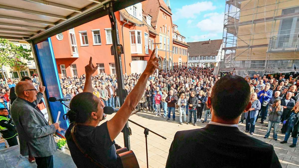 Protest  wegen Flüchtlingsunterkunft in Ludwigsburg: Demo und Gegendemo bleiben friedlich