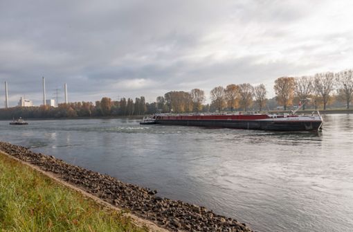 Die Schiffe können jetzt wieder auf dem Rhein fahren. Foto: dpa/Aaron Klewer