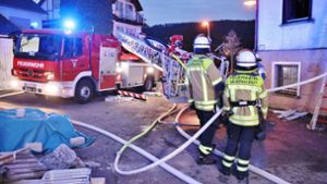 Schwerverletzter bei Wohnhausbrand