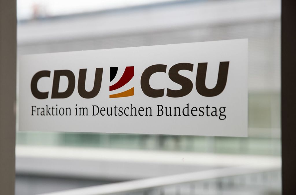 Trendbarometer zur Bundestagswahl: Union klettert in Umfrage auf 40 Prozent