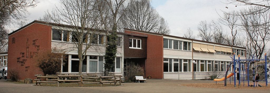 MöNCHFELD:  Zwei Tage lang kein Unterricht an der Mönchfeldschule wegen Lehrermangel - Elternbeirat kritisiert: „Chaotische Zustände“: Streit wegen Unterrichtsausfall