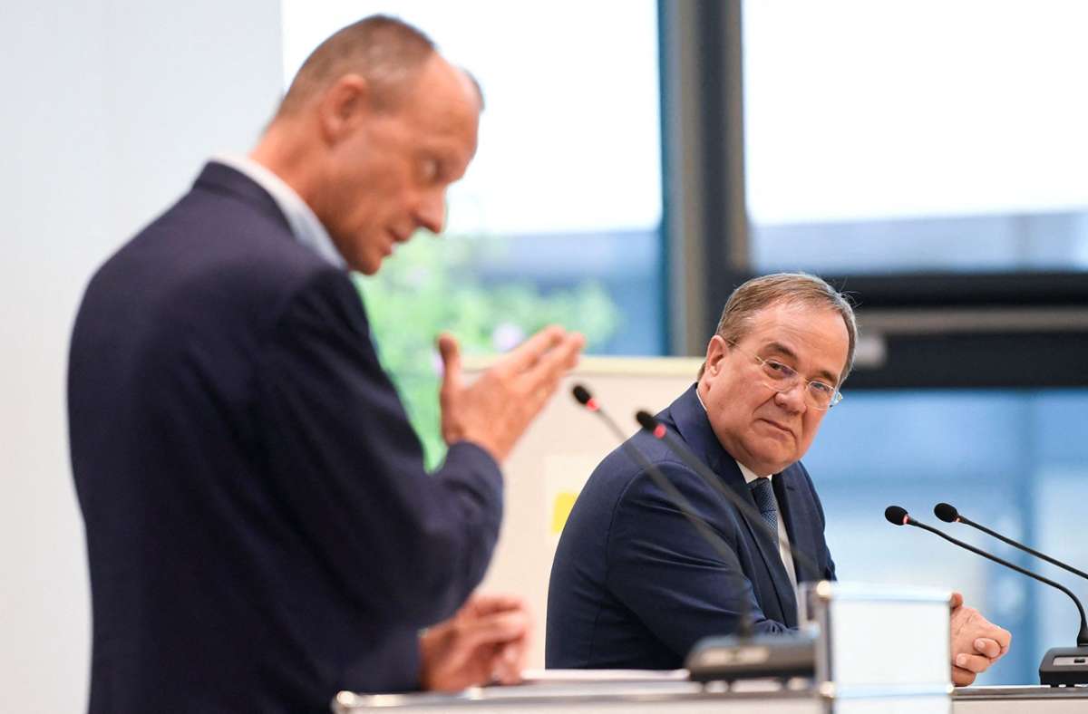 Friedrich Merz und Armin Laschet in Stuttgart: „In Skandale verstrickt“ – CDU-Politiker attackieren Olaf Scholz