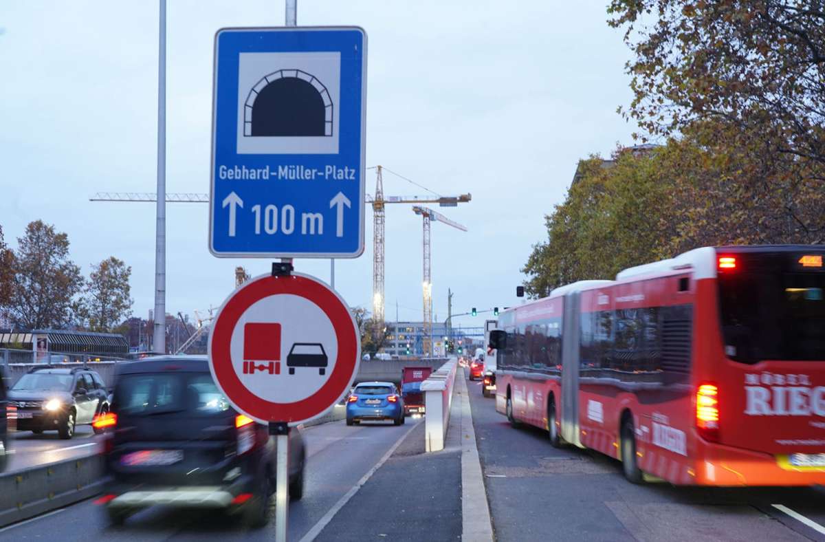 Ferienbaustellen in Stuttgart: Darum sollten Autofahrer den Gebhard-Müller-Platz meiden