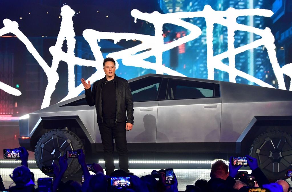 Panne bei „Panzerglas“: Tesla zeigt futuristischen Elektro-Pick-up