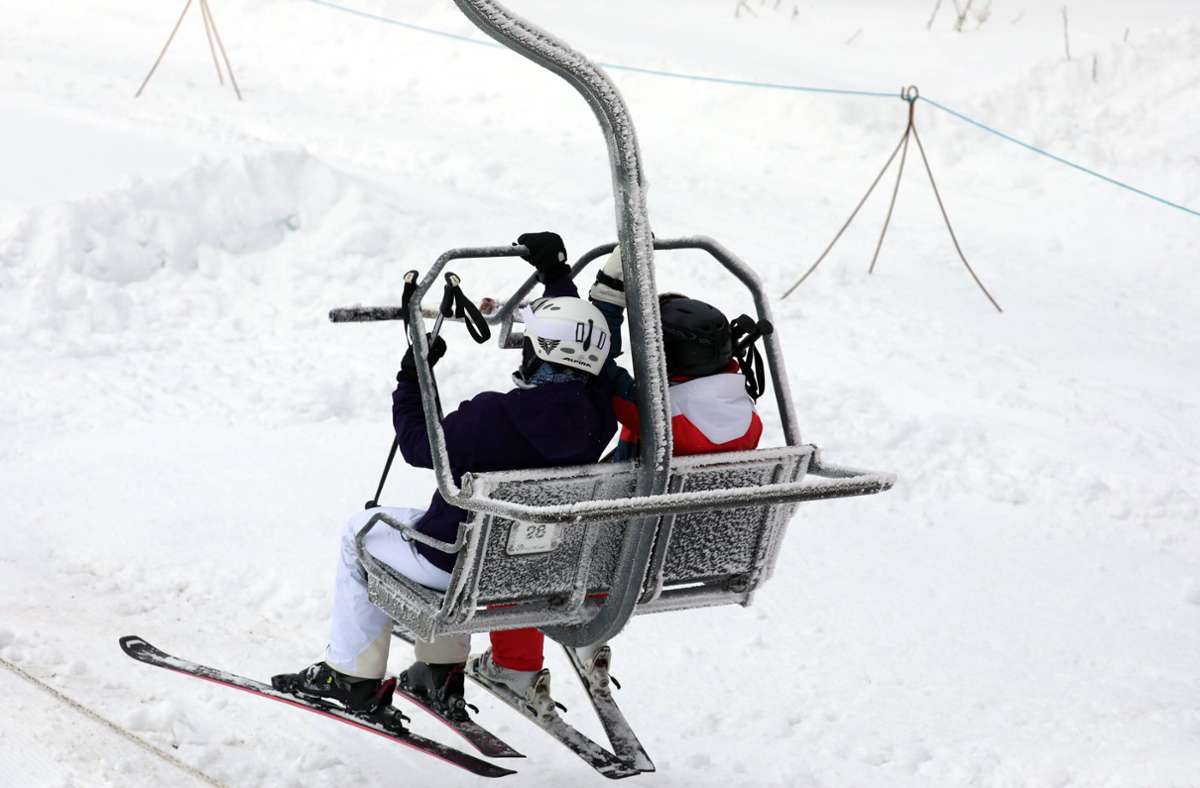 Eine Skifahrerin verunglückte tödlich. (Symbolbild) Foto: imago images/Eibner/Hahne /Eibner-Pressefoto