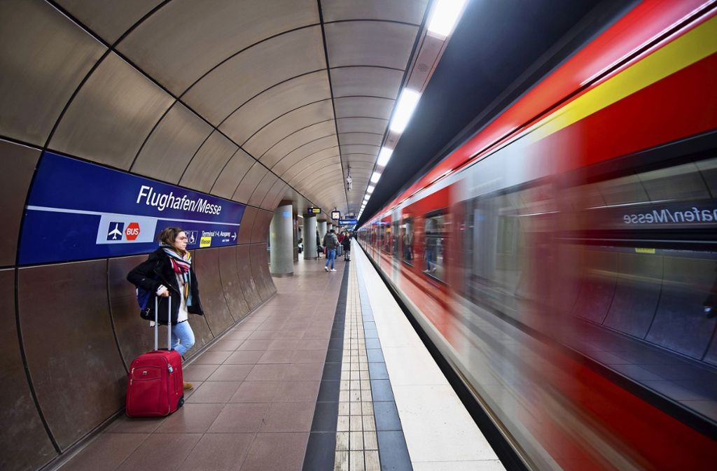 Tunnel zwischen Stuttgart Hbf und Vaihingen ist wieder befahrbar: S-Bahn: Einschränkungen wegen eines Kabelbrandes
