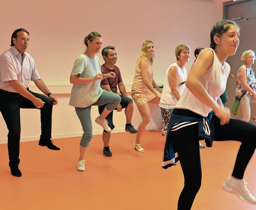 NEUGEREUT:  Kinderferienstadt erstmals im neuen Jugendhaus: In Neuropoli das Tanzbein schwingen