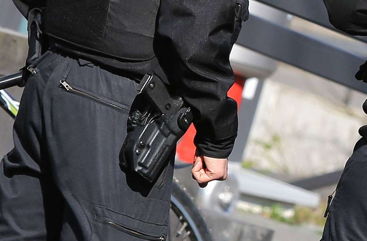 Polizei in Baden-Württemberg: Wieder rechtsextreme Chats bei Polizeinachwuchs gefunden