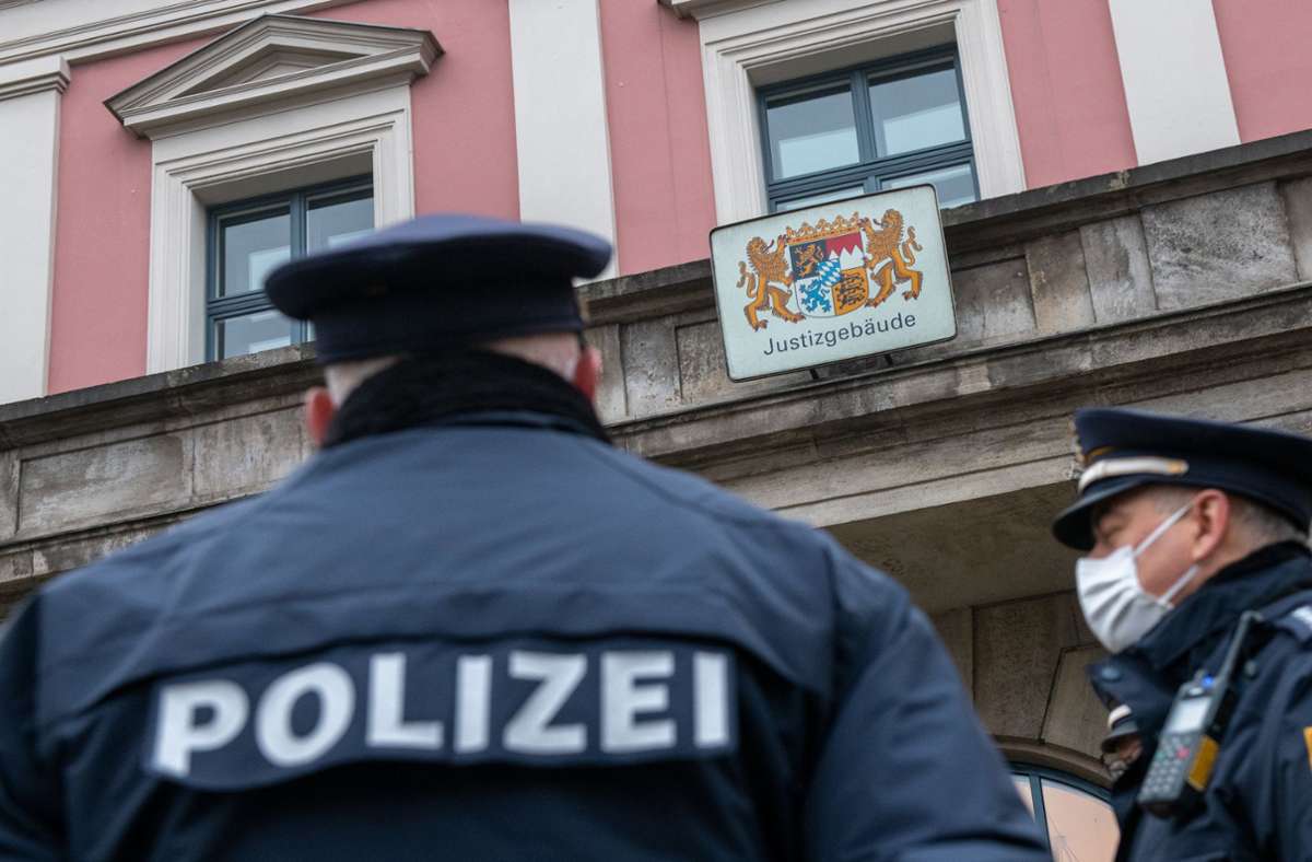 Prozess in Augsburg: 17-Jähriger erhält nach tödlichem Schlag Gefängnisstrafe