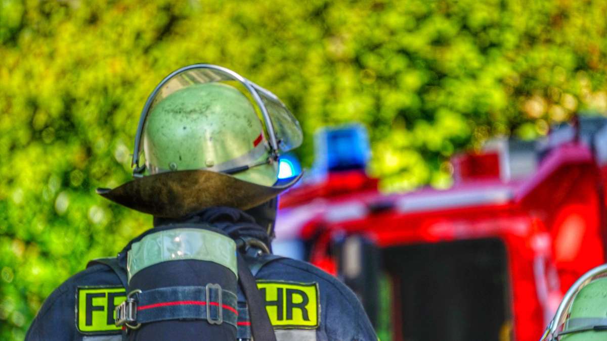 Brand in Heilbronn: Feuer greift von Mülltonne auf Wohnhaus über – neun Verletzte
