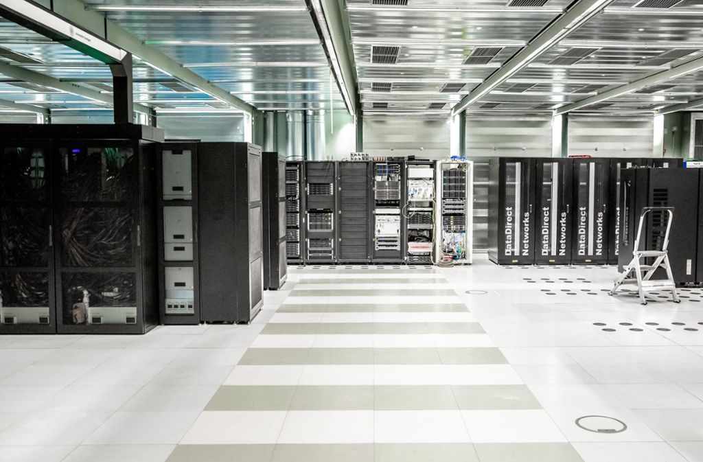 An der Universität Stuttgart: Neuer Supercomputer „Hawk“ soll Pandemien berechnen