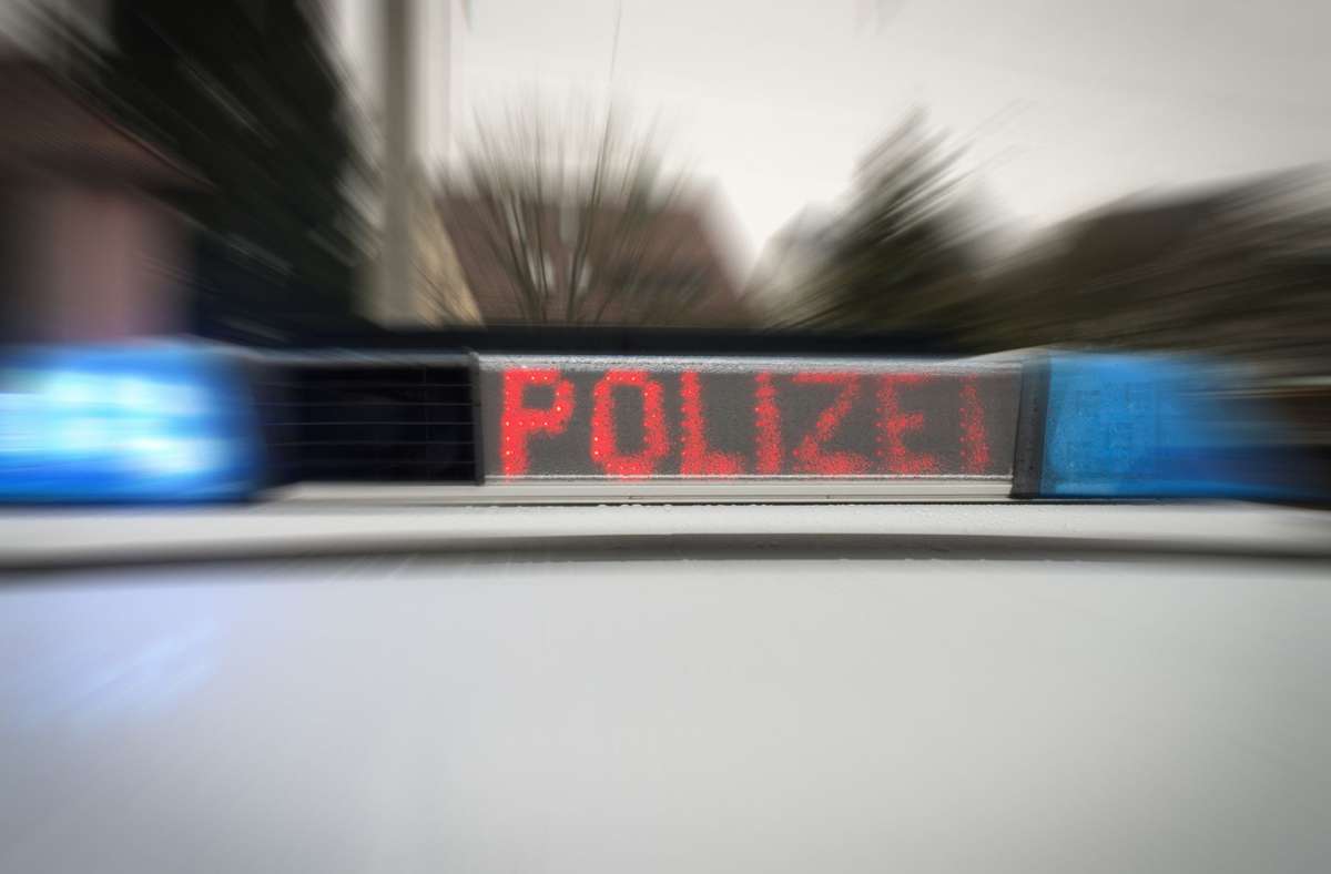 Sontheim im Kreis Heidenheim: Kind fällt  aus fahrendem Auto