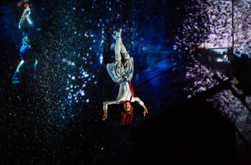 Akrobatik in der Luft und auf dem Eis – die Cirque-du-Soleil-Show „Crystal“ Foto: Cirque du Soleil/Matt Beard