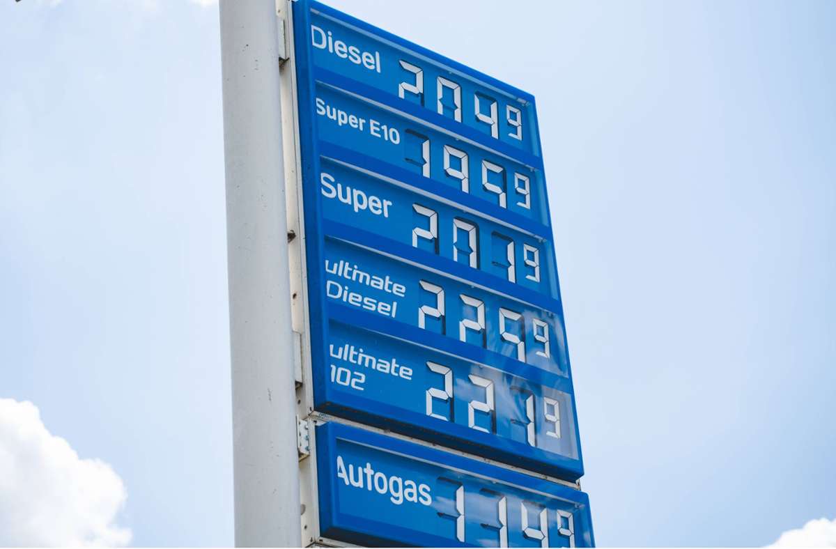 Teurer Sprit: Dieselpreis steigt wieder über zwei Euro
