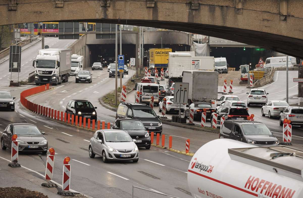 Stuttgarter Straßennetz: Tunnelröhre am Leuze-Knoten freigegeben