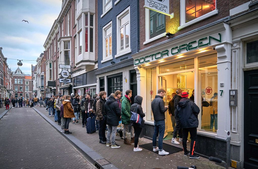 Coronavirus: Niederländer hamstern Cannabis vor Schließung von Coffeeshops