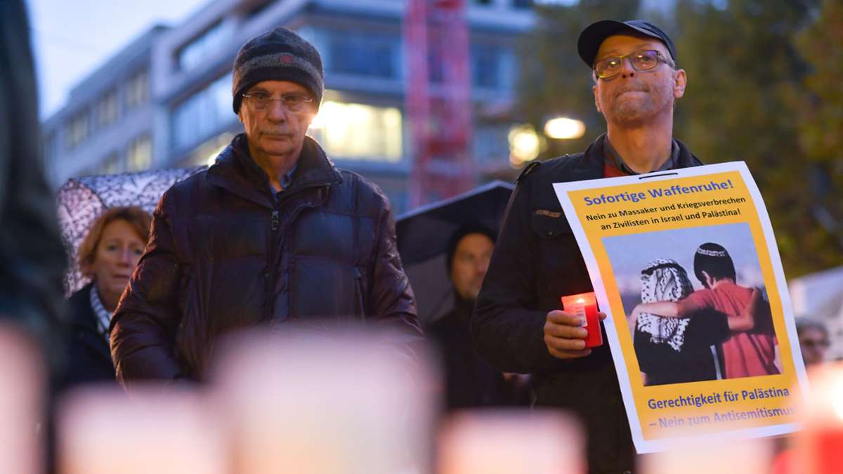 Stuttgarter Innenstadt: Demonstranten fordern Waffenstillstand im Gaza-Krieg
