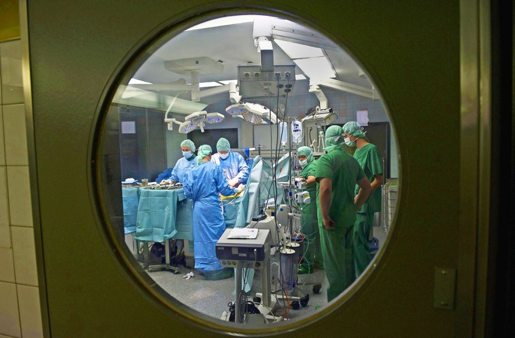 Kaum Operationen wegen Corona: Uni-Chefärzte in Sorge wegen Herzpatienten