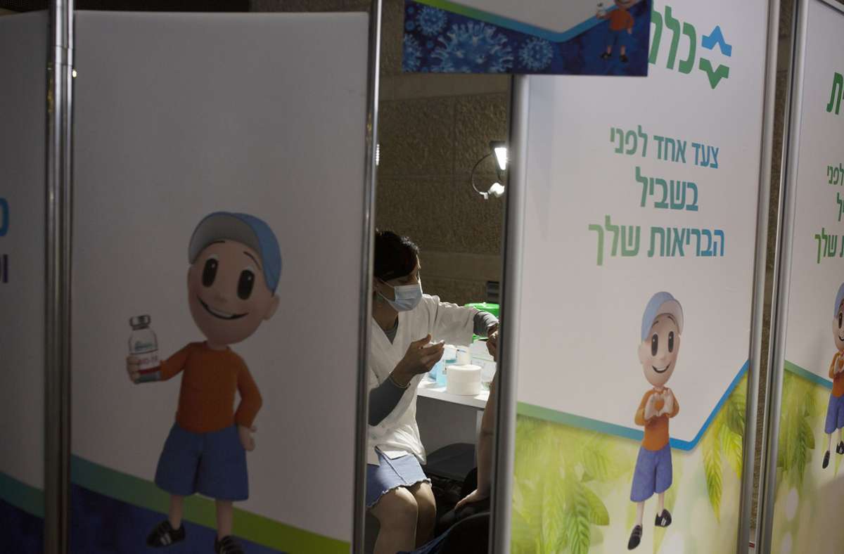 Corona-Impfungen in Israel: Wie schafft das Land dieses rasante Tempo?
