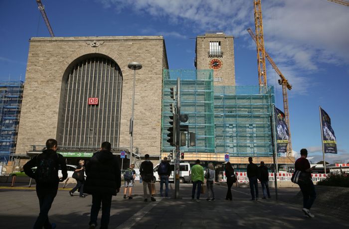 Am Stuttgarter Hauptbahnhof: Mann stirbt, als er in abfahrenden Zug steigen will
