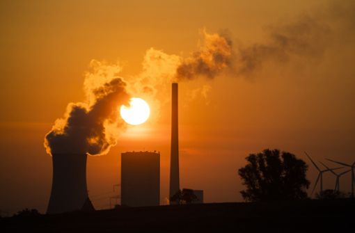 Kohlekraftwerke gelten als Treibhausgasschleudern. Foto: dpa/Julian Stratenschulte