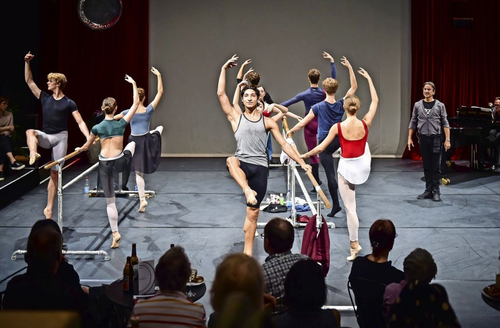 Neue Intendanz nimmt Arbeit auf: Stuttgarter Ballett startet in die neue Spielzeit